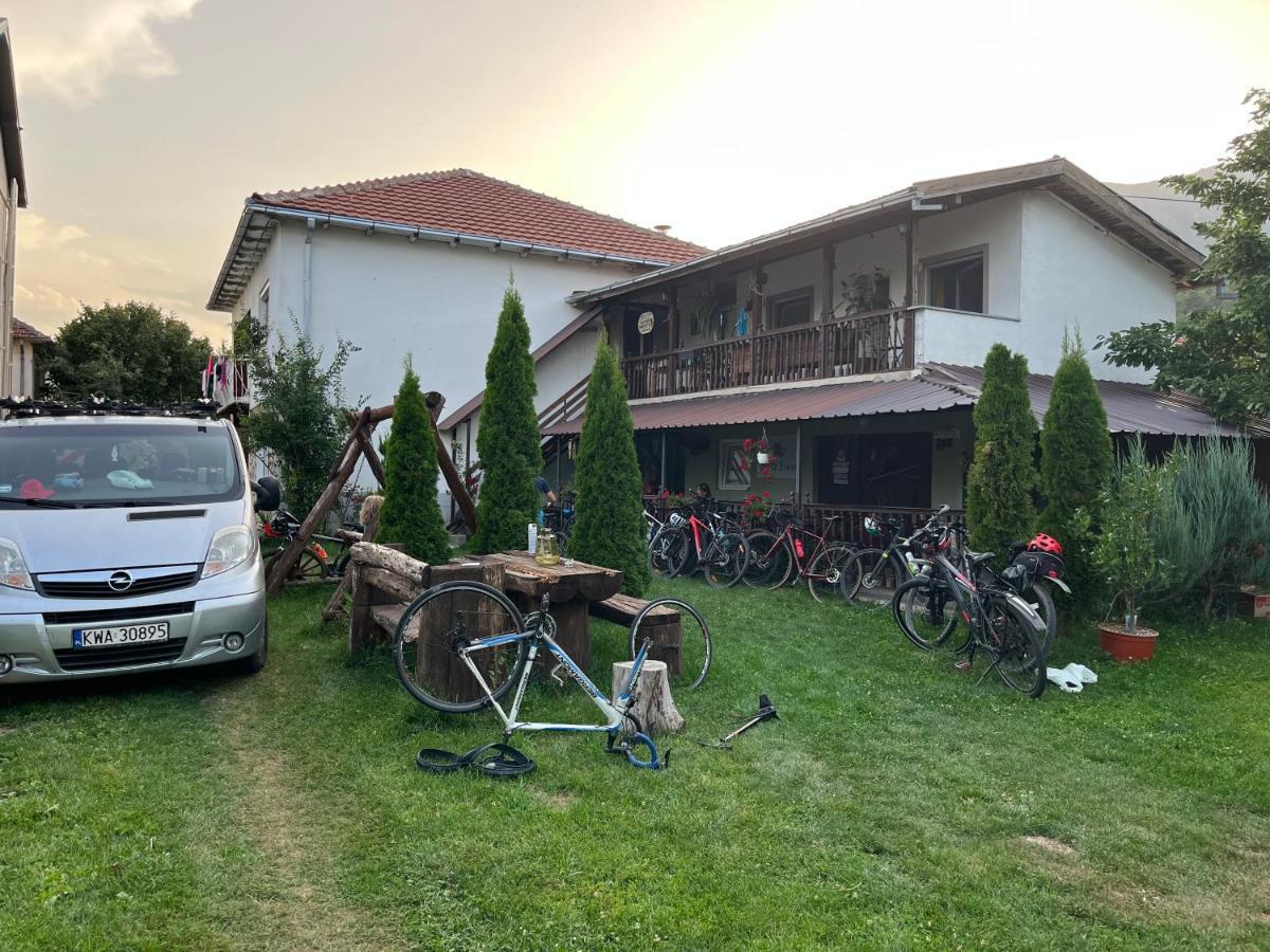 Kitka Hostel - Guest House Vratnica Exterior photo