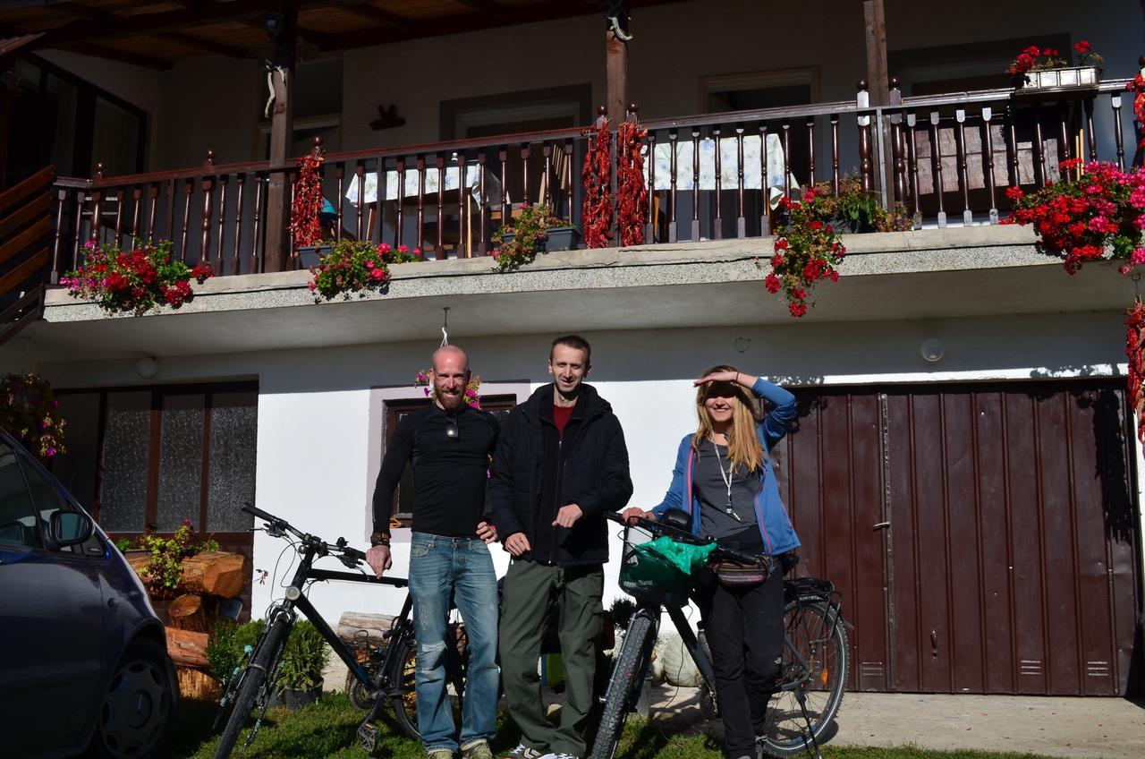 Kitka Hostel - Guest House Vratnica Exterior photo